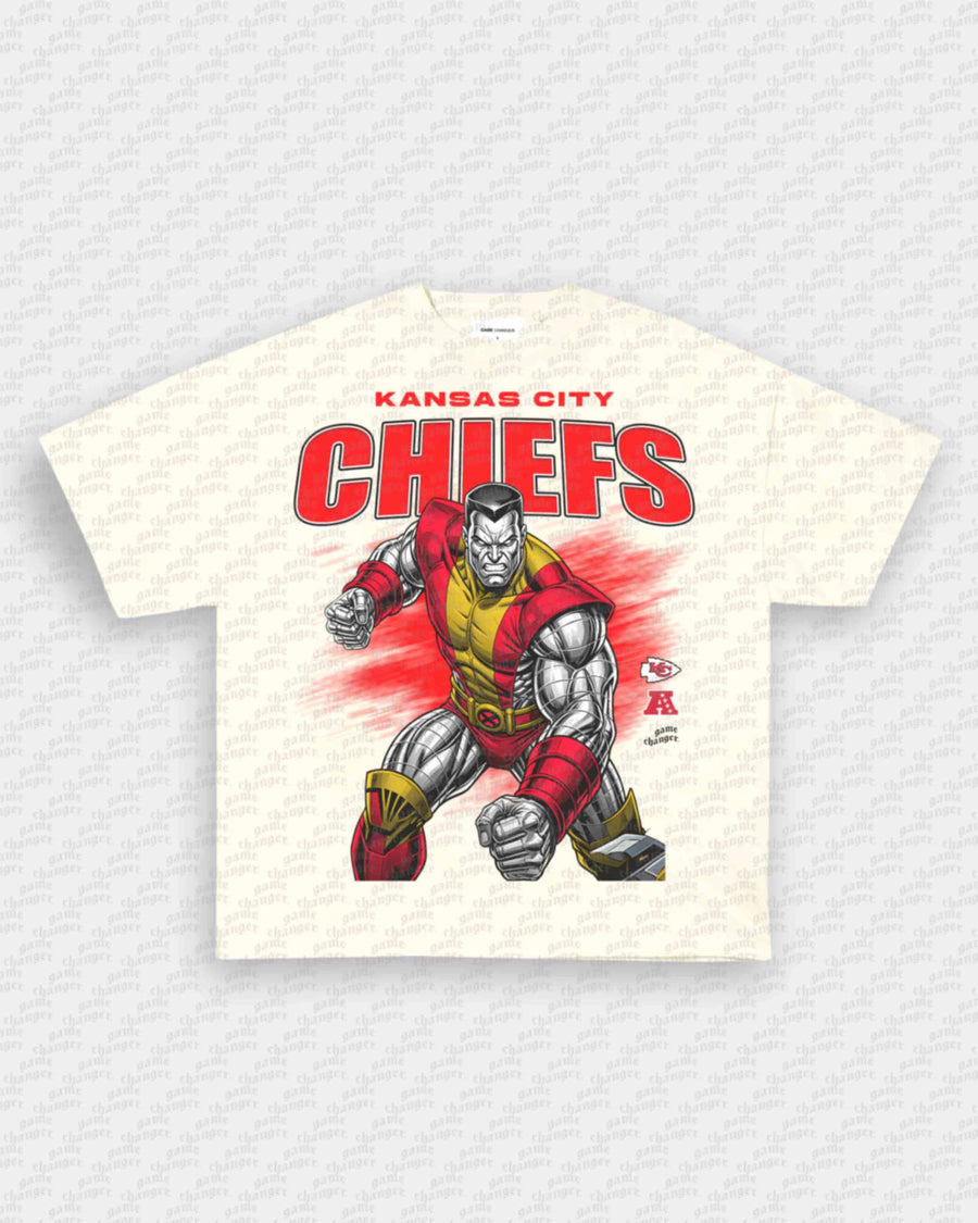 CHIEFS X COLOSSUS TEE